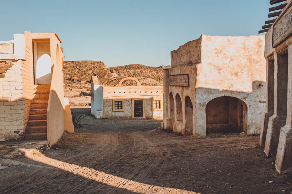 Mexicaans dorp in Fort Bravo - Filmlocaties in Tabernaswoestijn - Reislegende.nl