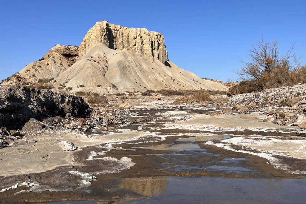 Landschap Tabernaswoestijn - Wandelen in Tabernaswoestijn naar de oase van Lawrence of Arabia - Reislegende.nl