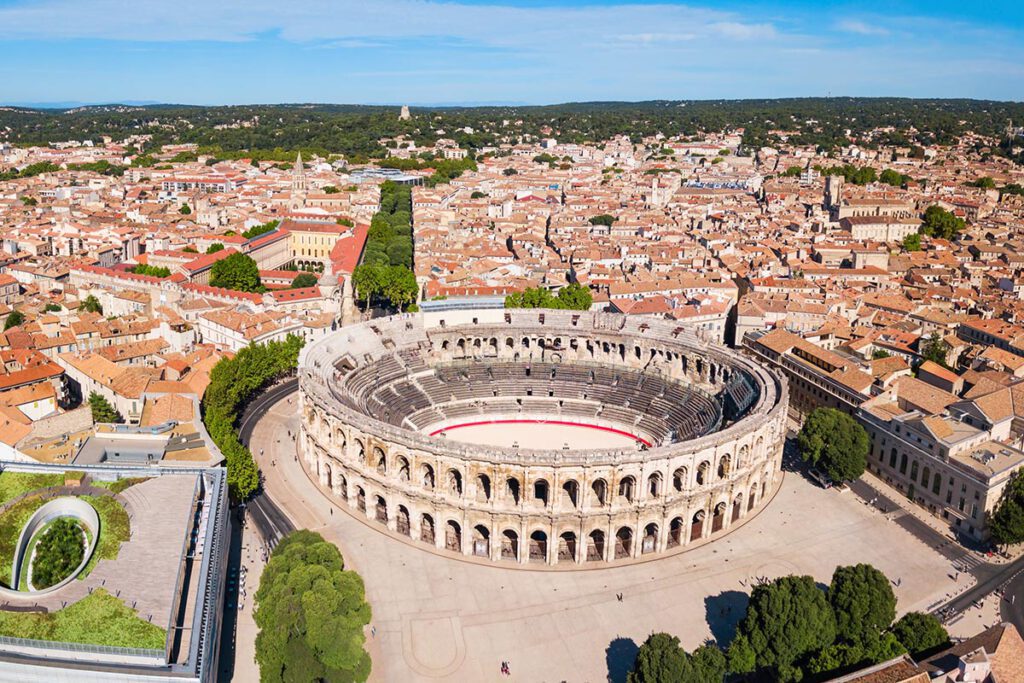 Arena van Nimes - Tips en bezienswaardigheden in Languedoc-Roussillon - Reislegende.nl