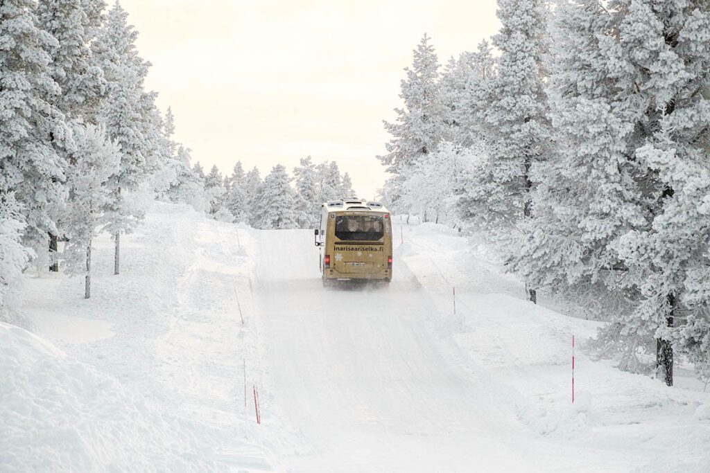 Saariselkä skibus - Fell Centre Kiilopää in Saariselkä; fijne cabins in Lapland boven poolcirkel - Reislegende.nl