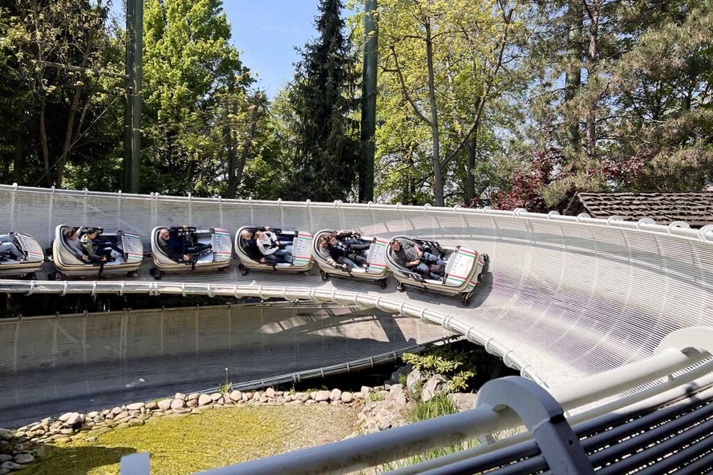 Bobbaan - Europa-Park Duitsland, dé ideale tussenstop op weg naar het zuiden - Reislegende.nl