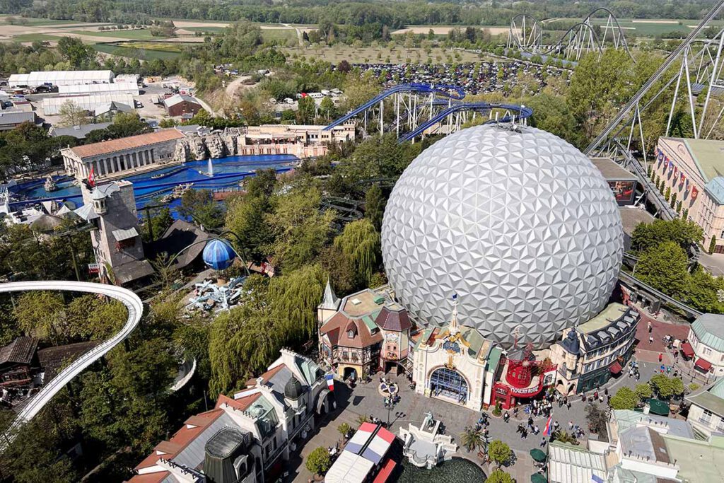 Euro-Tower overzicht Europa-Park Duitsland, dé ideale tussenstop op weg naar het zuiden - Reislegende.nl