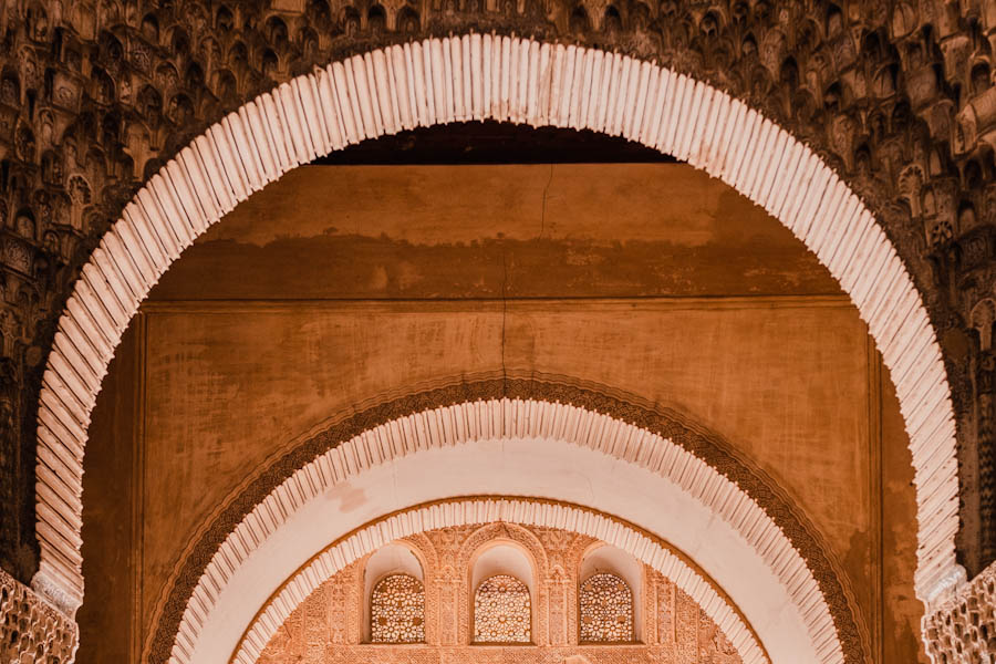Alhambra Granada Nasrid paleizen Andalusie tips - Reislegende.nl