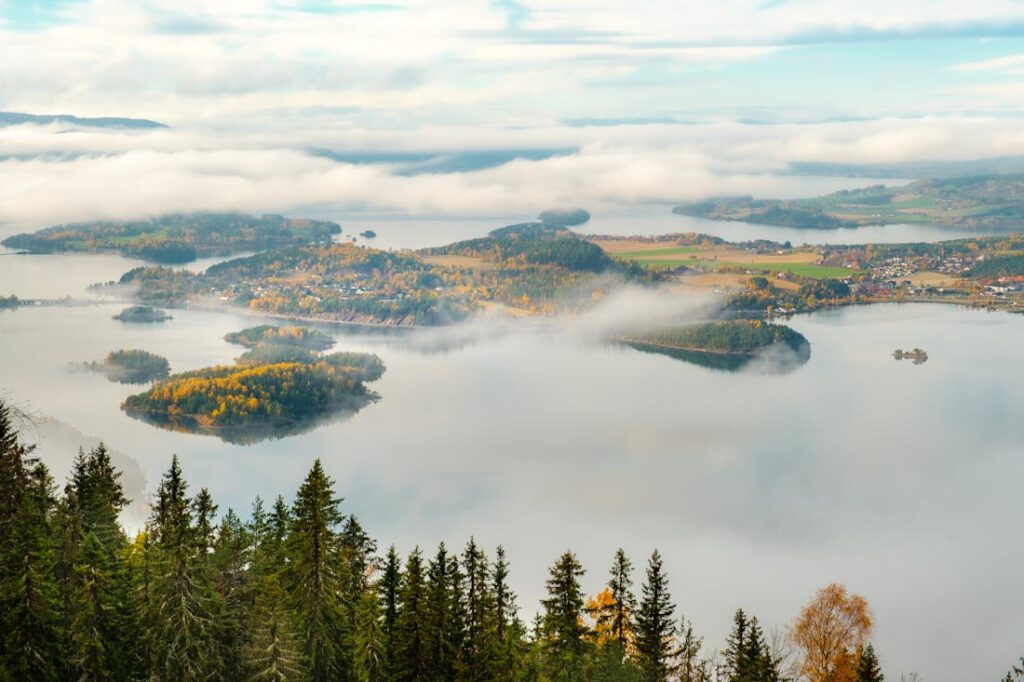 Morkgonga wandeling uitzicht Steinsfjorden Zuid-Noorwegen - Reislegende.nl