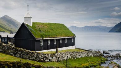 Funningur Church Funnings Kirkja mooie kerkjes op de Faeroer eilanden - Reislegende.nl