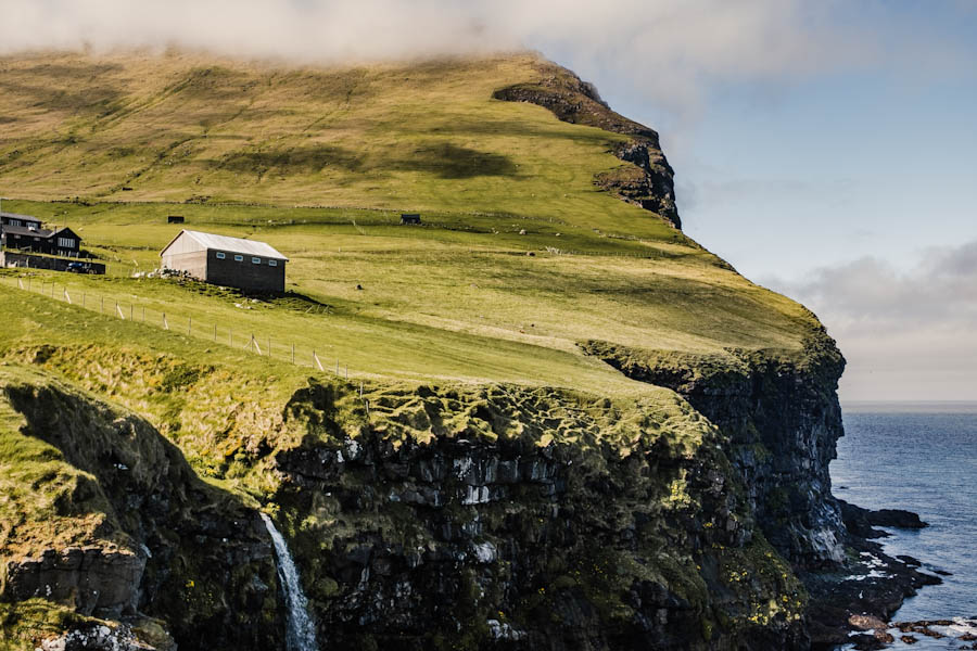 Mikladalur Kalsoy Faeröer eilanden - Reislegende.nl