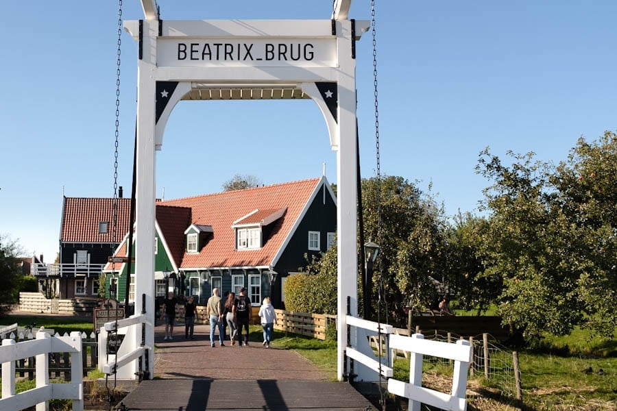 Dagje Marken Beatrix brug Marken wat te doen en zien - Reislegende.nl