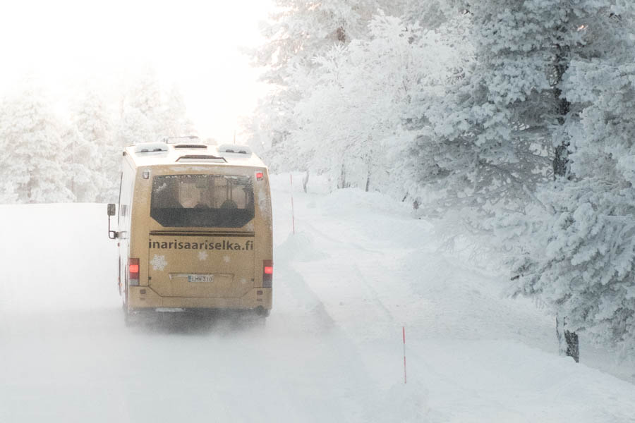 Finland Saariselka met de bus naar toboggan sleebaan - Reislegende.nl