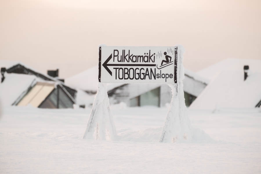 Finland langste sleebaan Saariselka toboggan slope Pulkkamaki Reislegende