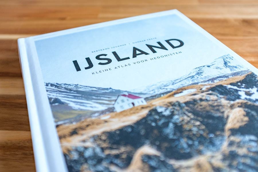 Review IJsland kleine atlas voor hedonisten - Reislegende.nl