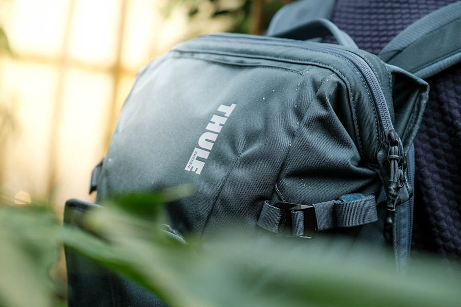 Review cameratas van Thule 24L met aparte uitneembare kleinere cameratas sling bag - Reislegende.nl