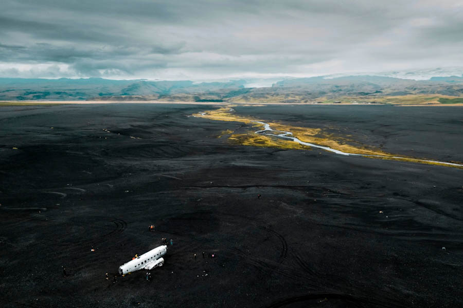 Solheimasandur zwarte stranden IJsland - Reislegende.nl