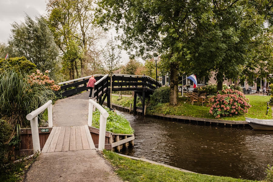 Wat te doen in Giethoorn rondvaart met boot - Reislegende.nl