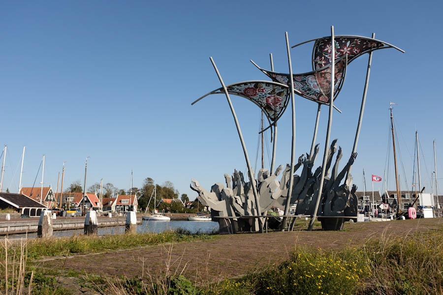 Watersnoodmonument in Marken Haven tips voor een bezoek aan Marken - Reislegende.nl