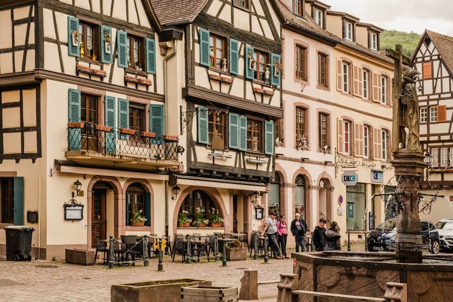 Frankrijk Kaysersberg tips en bezienswaardigheden Kaysersberg Fontaine Constantin - Reislegende.nl