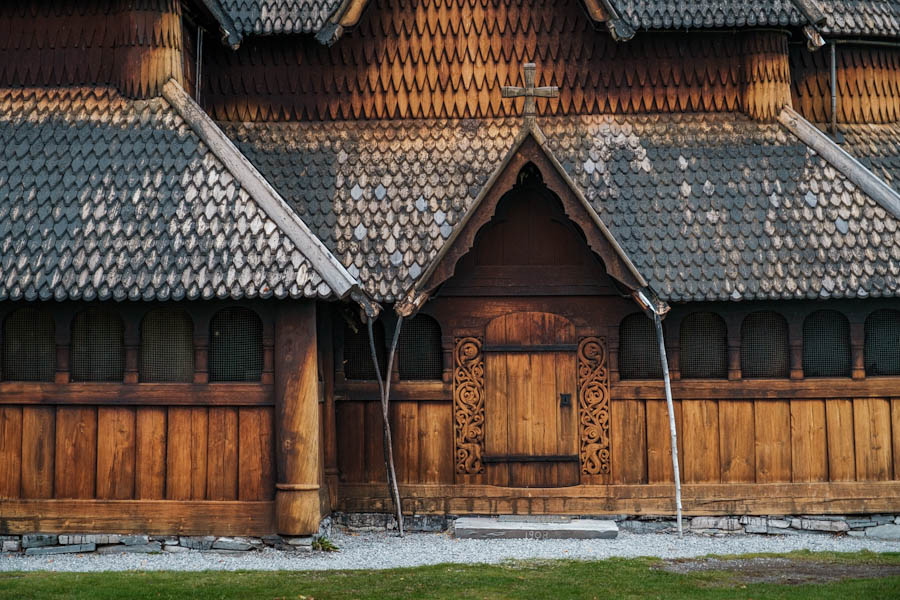 Staafkerken in Noorwegen staafkerk van Heddal Noorwegen Notodden Vestfold og Telemark - Reislegende.nl