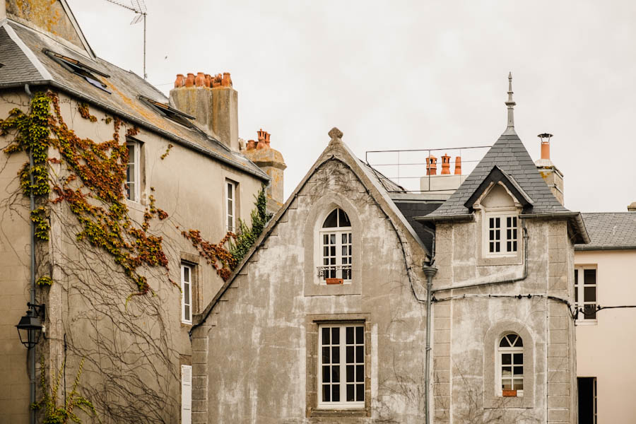 La Haute-Ville bouwstijl Bretons Granville Cotentin Normandie Frankrijk - Reislegende.nl