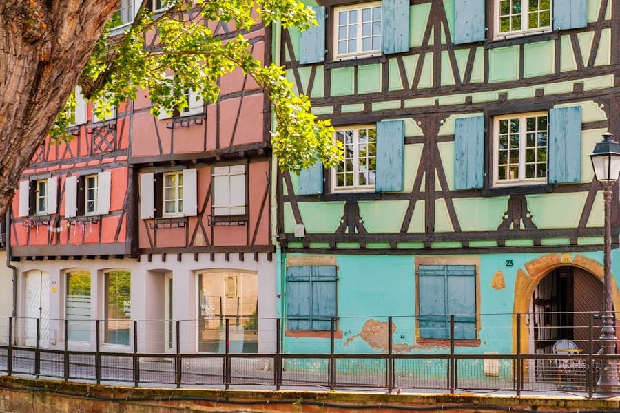 La Petite Venise Quai de la Poissonnerie, Colmar bezienswaardigheden en tips Elzas Frankrijk - Reislegende.nl