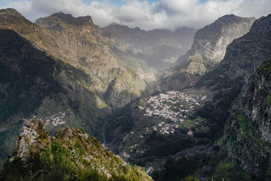 Miradouro Eira do Serrado, Valley of the Nuns - mooie uitkijkpunten op Madeira - Reislegende.nl
