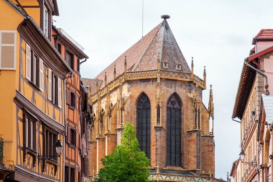 St Martin's Church wandeling twee kilometer door Colmar, bezienswaardigheden en tips Elzas Frankrijk - Reislegende.nl