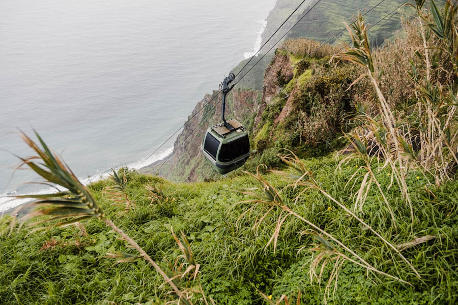 Teleférico das Achadas da Cruz - Madeira, autoroute langs westkust van Funchal naar São Vicente - Reislegende.nl