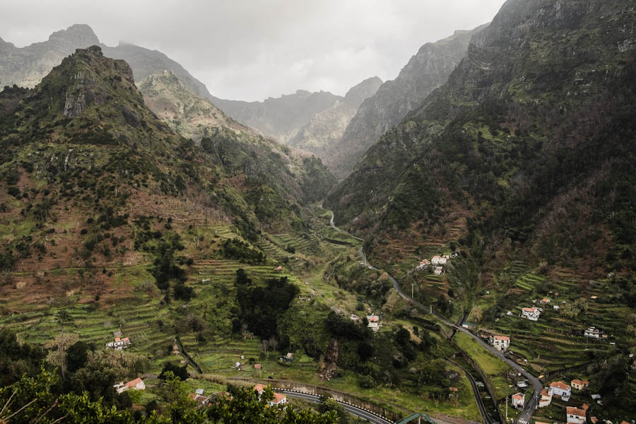 Verschillende uitkijkpunten langs de ER228 - mooie uitkijkpunten op Madeira - Reislegende.nl