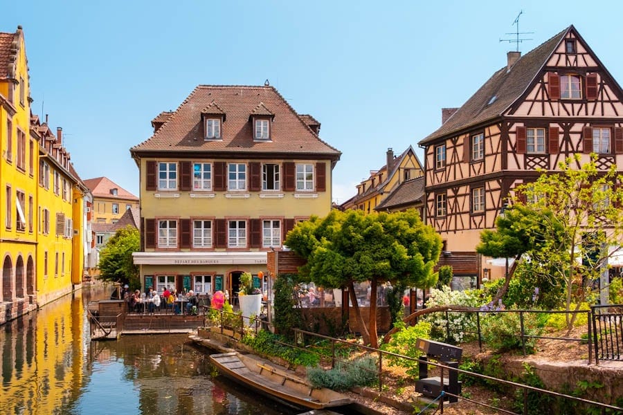 Wandelen door Colmar, bezienswaardigheden en tips voor rondvaart op La Lauch rivier Elzas Frankrijk - Reislegende.nl