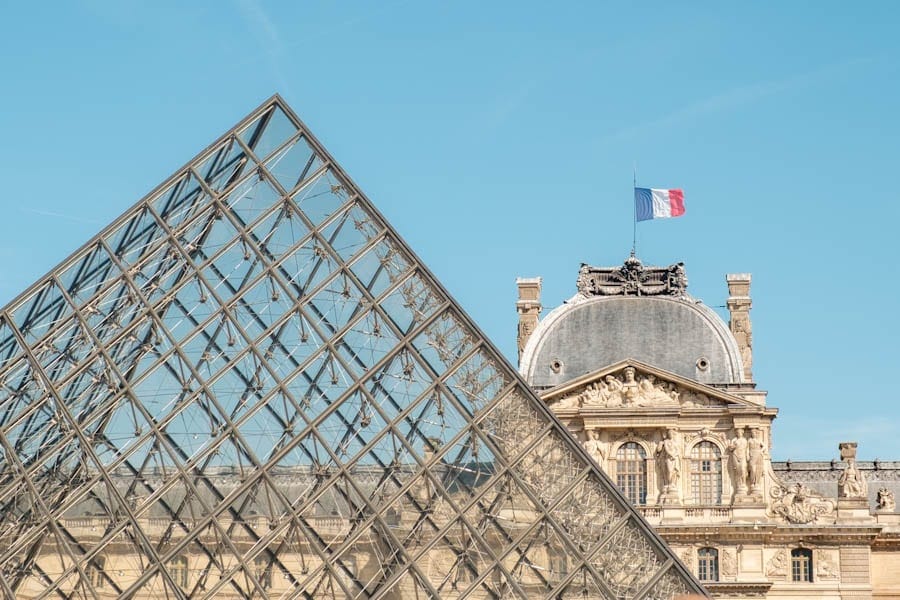 Fotograferen in het Louvre, maak je foto’s net even anders - Reislegende.nl