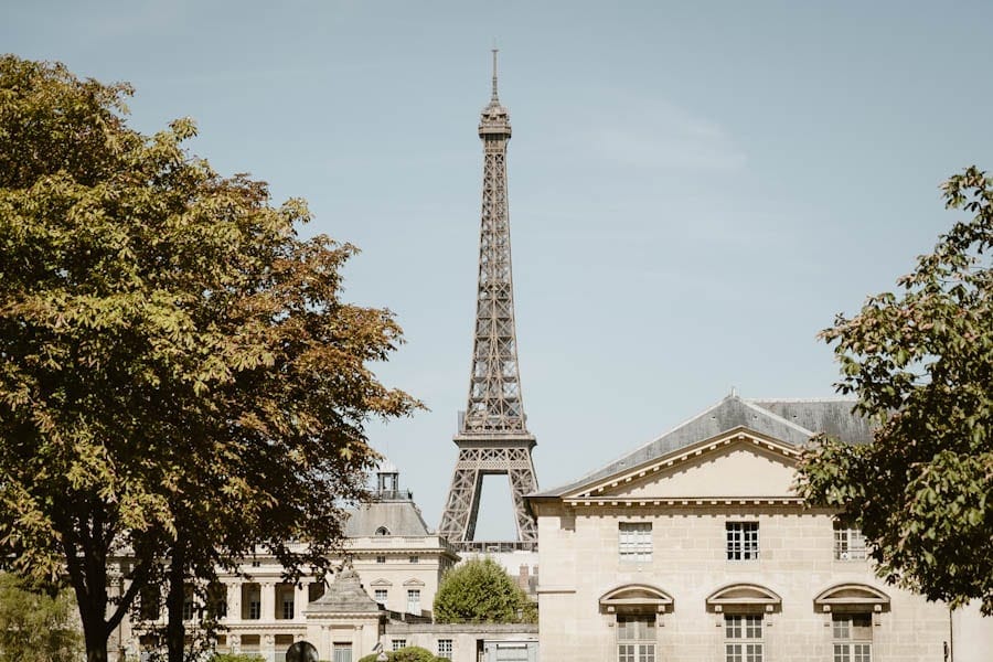 Eiffeltoren fotograferen vanuit ongewone hoeken tips Parijs - Reislegende.nl