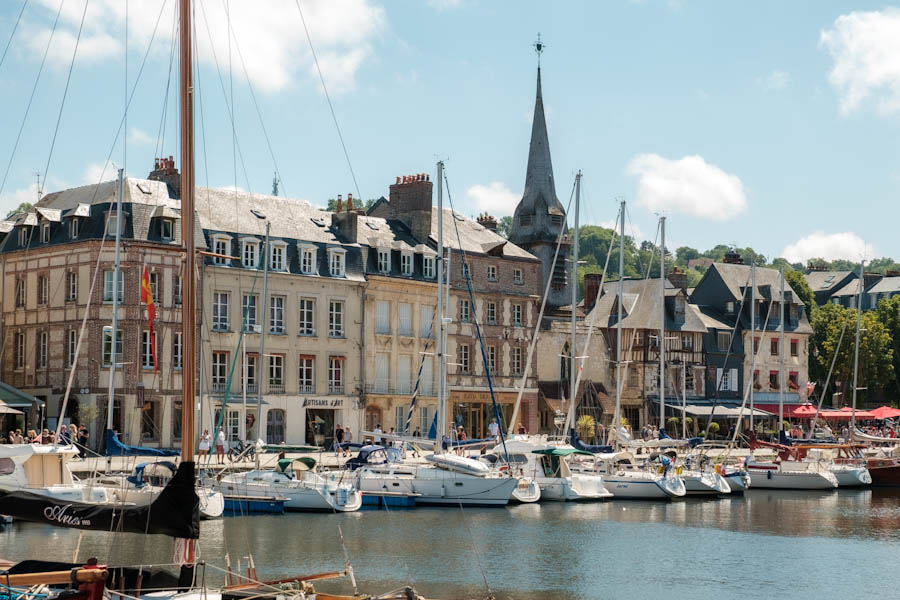 Honfleur haven mooie havens in Normandie - Reislegende.nl