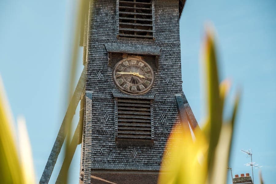 Honfleur klokkentoren Eglise Sainte Catherine Normandie - Reislegende.nl