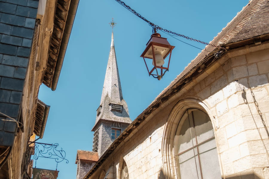 Klokkentoren L’église Saint-Étienne Honfleur Normandie - Reislegende.nl