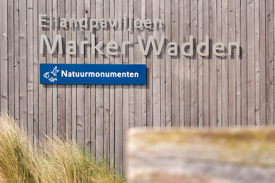 Marker Wadden eilandpaviljoen - Reislegende.nl