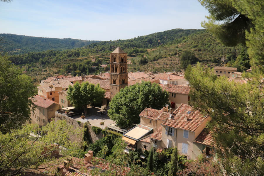 Moustiers Sainte Marie Les Plus Beaux Villages de France mooiste dorpen Frankrijk - Reislegende.nl