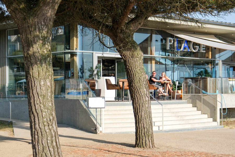 Restaurant La Plage Saint Nazaire Loire Atlantique mooie plaatsen langs kust Frankrijk - Reislegende.nl