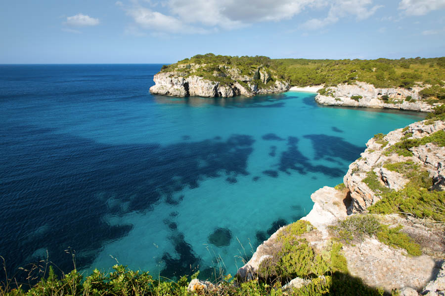 Cala Macarella  - Waar vind je mooie, minder bekende stranden van Spanje? - Reislegende.nl