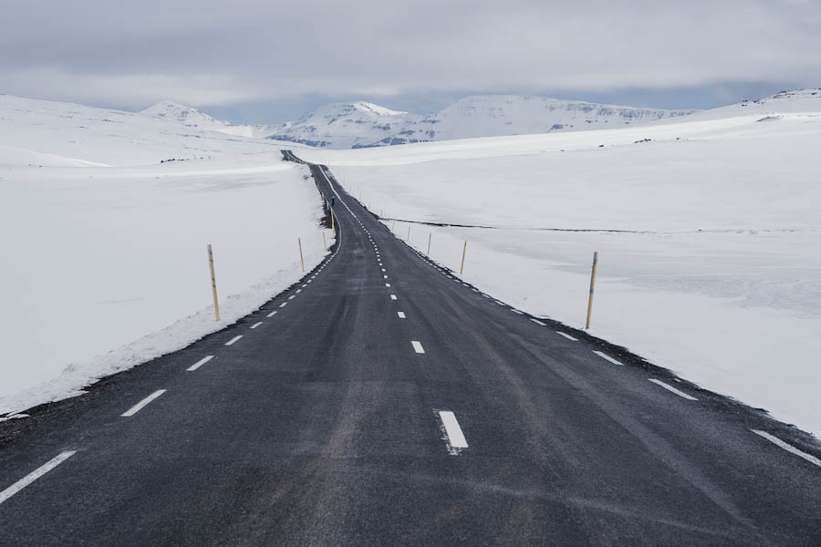 Fjarðarheiði, bergpas naar Seyðisfjörður, bezienswaardigheden Oost-IJsland - Reislegende.nl