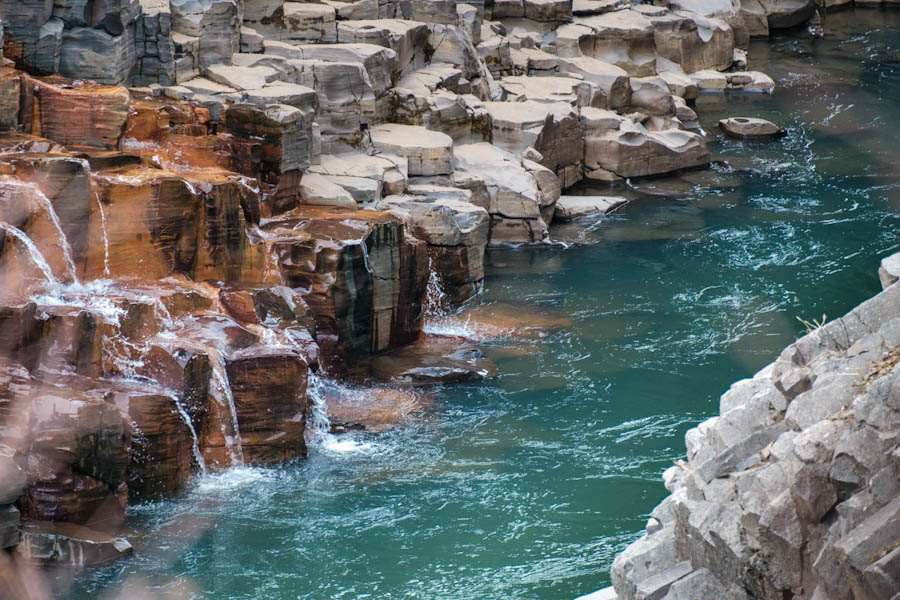 Stuðlagil Canyon, Oost-IJsland bezienswaardigheden - Reislegende.nl