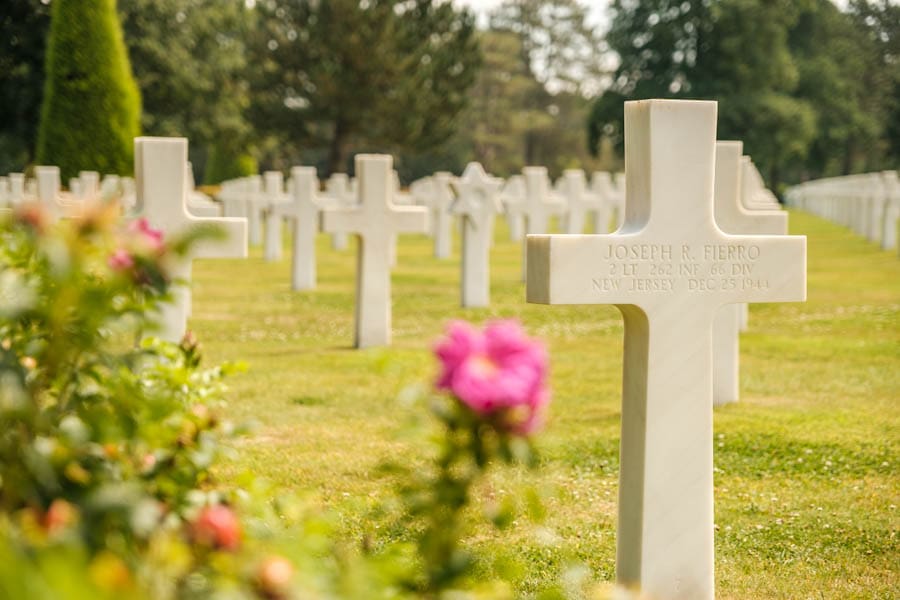 Amerikaanse begraafplaats Normandie Omaha Beach Frankrijk - Reislegende.nl