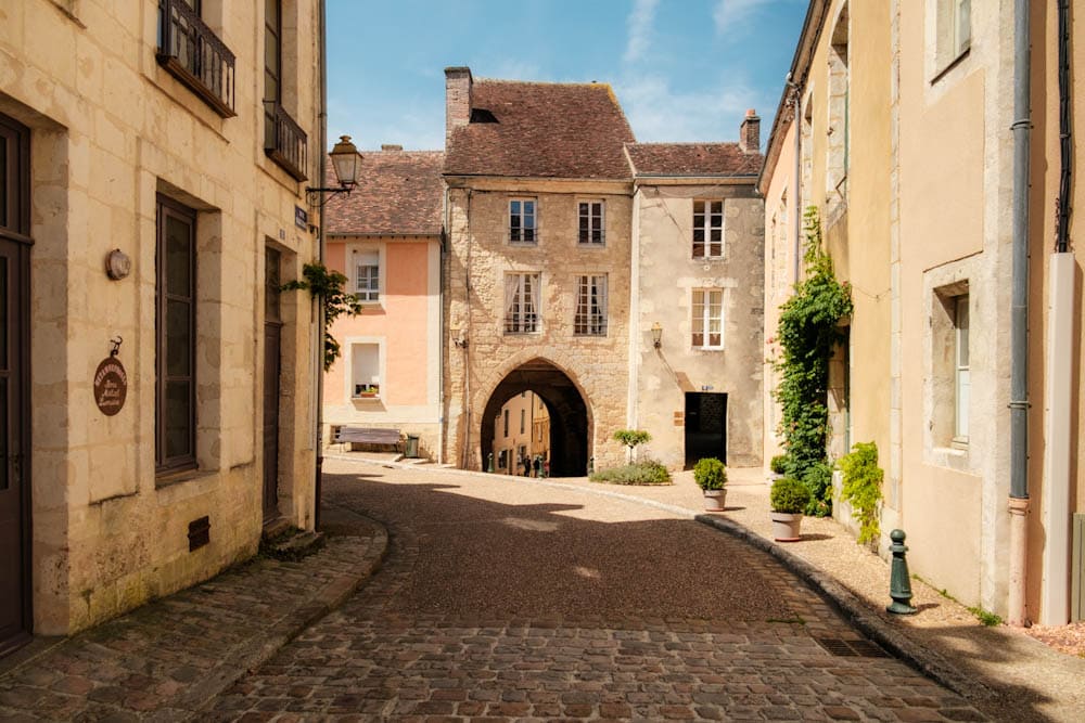 Bezienswaardigheden Belleme Porche de Belleme Orne Normandie Frankrijk - Reislegende.nl