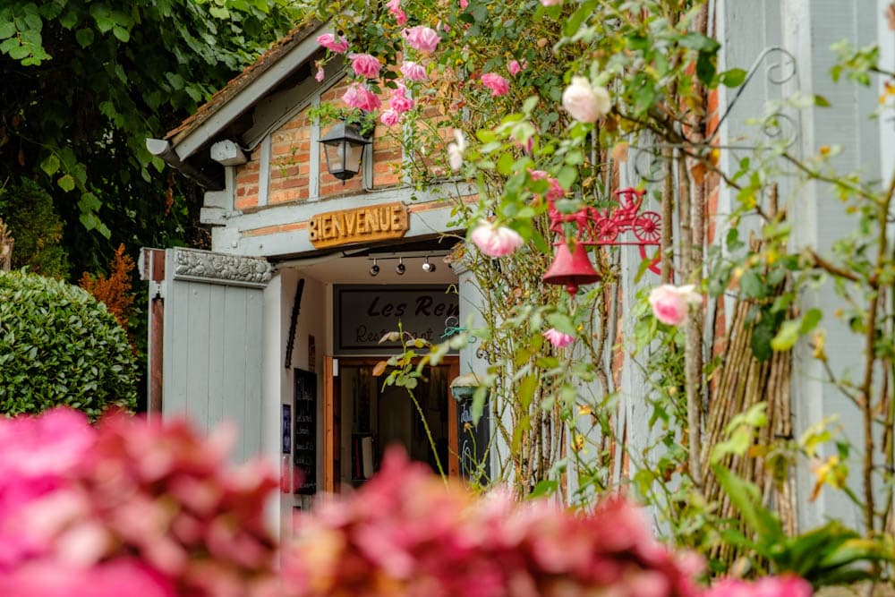 Gerberoy restaurant Les Ramparts Oise Picardie wat te doen Frankrijk - Reislegende.nl