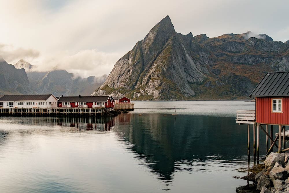 Hamnoy harbor Lofoten  - Reislegende.nl