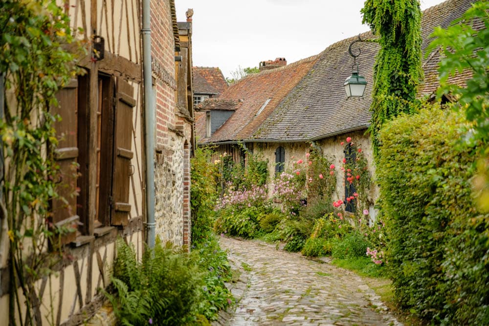 Rle Saint Amant mooiste straatje van Gerberoy Oise Picardie wat te doen Frankrijk - Reislegende.nl