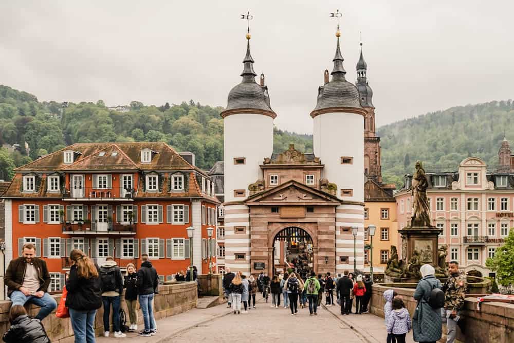 Brückentor Heidelberg Altstadt Alte Brucke en Karsltor Duitsland - Reislegende.nl