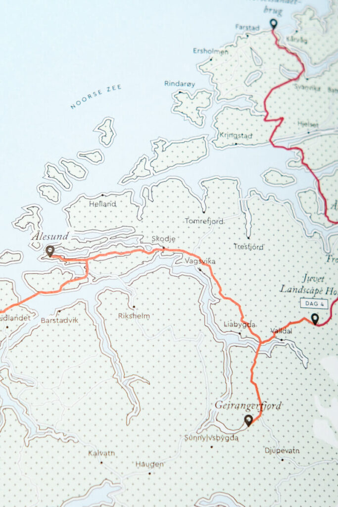 Noorwegen kleine atlas voor hedonisten inhoud - Reislegende.nl