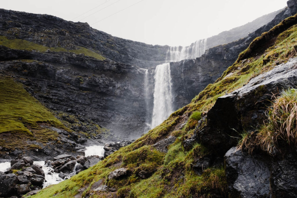 Fossa hoogste waterval op de Faeroer eilanden bezienswaardigheden en tips - Reislegende.nl