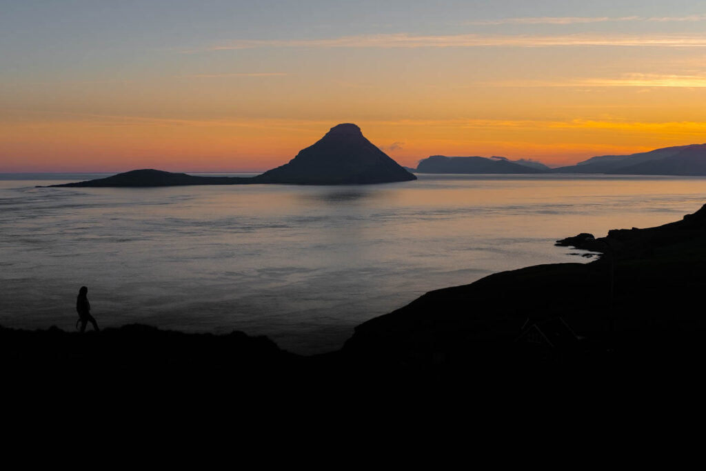Zonsondergang op de Faeröer Eilanden - Reislegende.nl