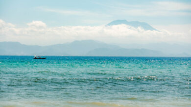 Wat te doen op Nusa Lembongan tips zicht op Gunung Agung Bali Reislegende
