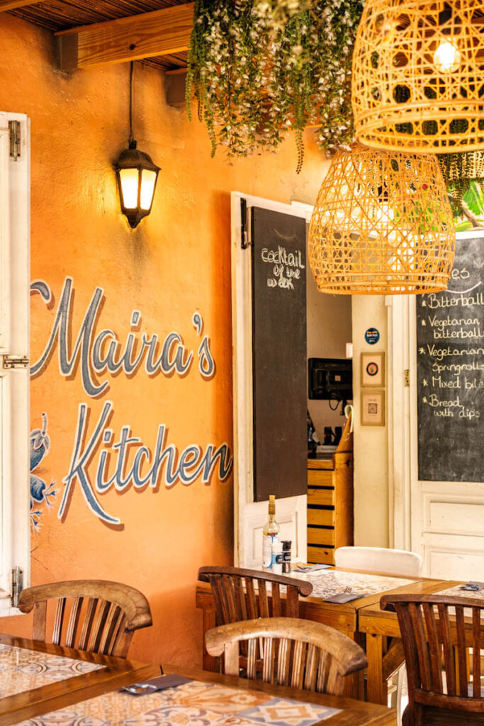 Culinair Curacao lekker eten in Otrobanda Mairas Kitchen Reislegende