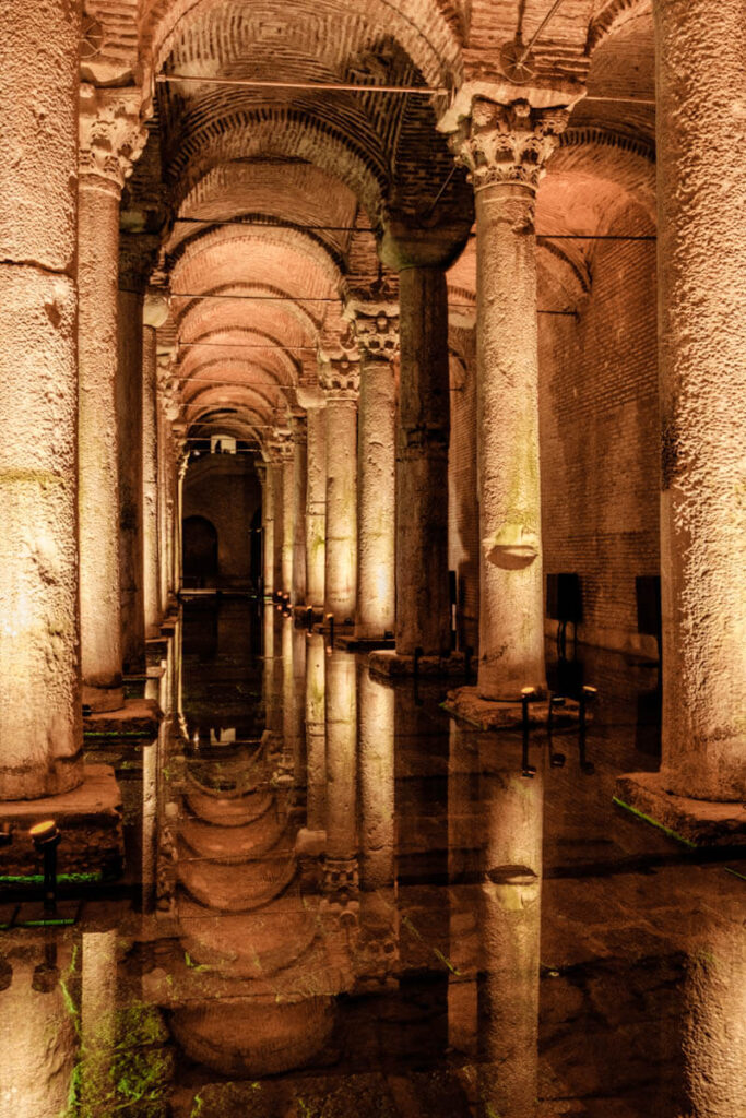 Wat zien en doen in Istanbul Basilica Cisterne Reislegende